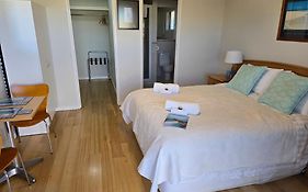 Alexander Drive B & B
